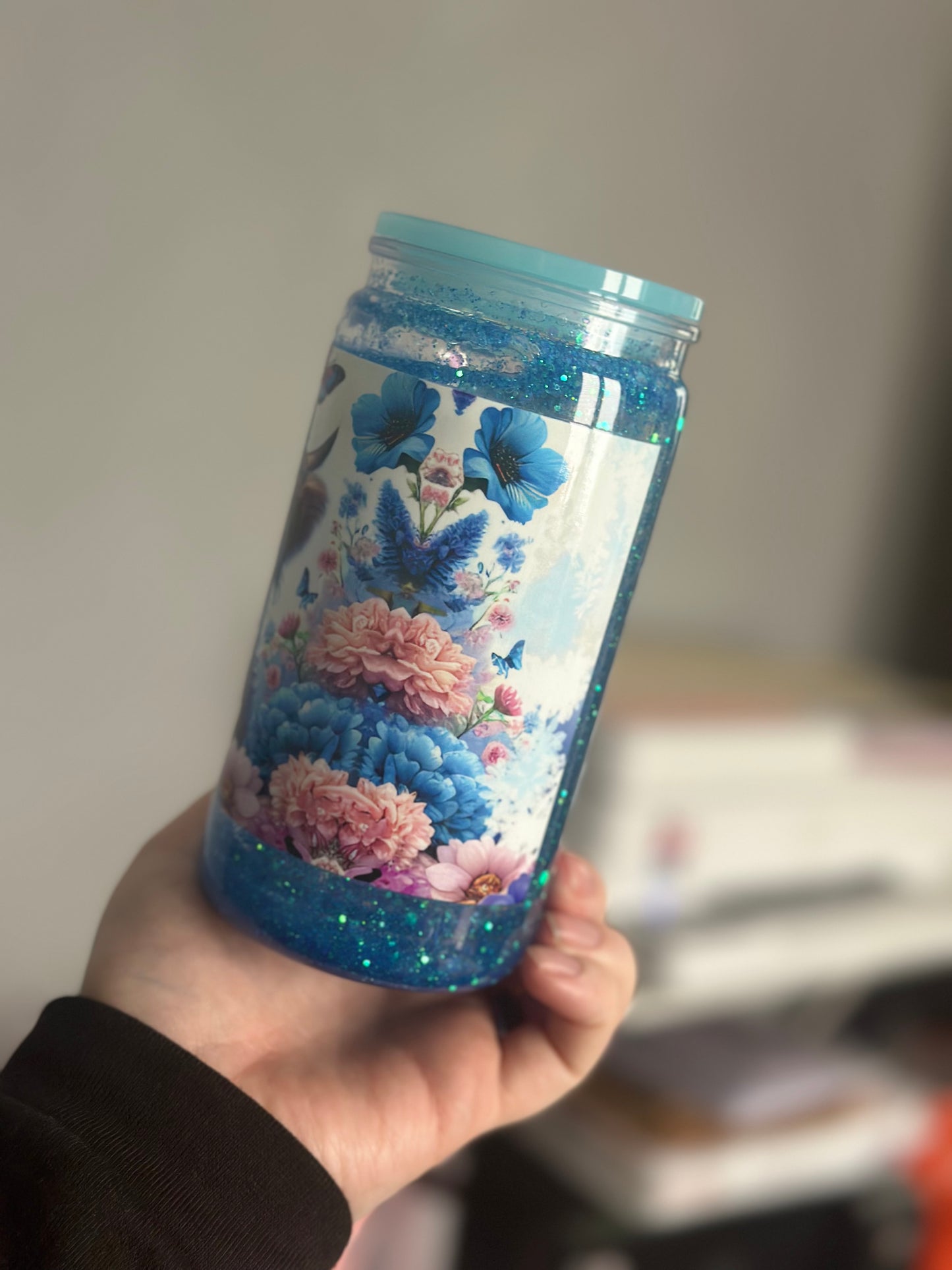 Highland cow glitter snow glob tumbler